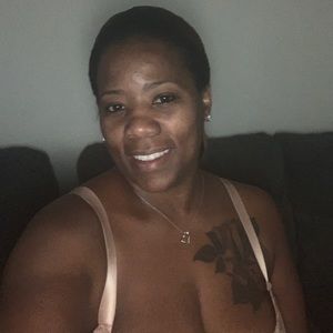 Meet your Posher, Anika